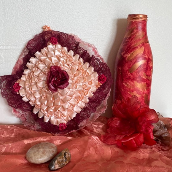 Hand Crafted Blossoms&Petals Of Mystique GypsyBottle&Pillow Set - Picture 11 of 11